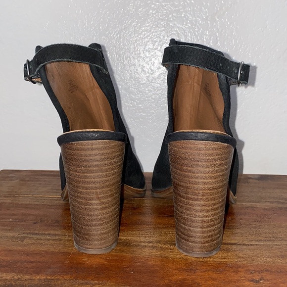 Lucky Brand Lisza Black Heels Sandals 7 - Picture 4 of 9
